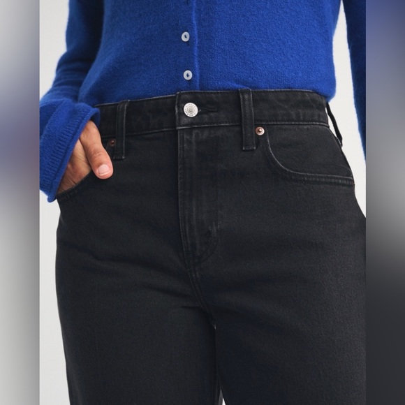 Abercrombie & Fitch Curve Love High Rise 90s Straight Jean - Picture 8 of 11